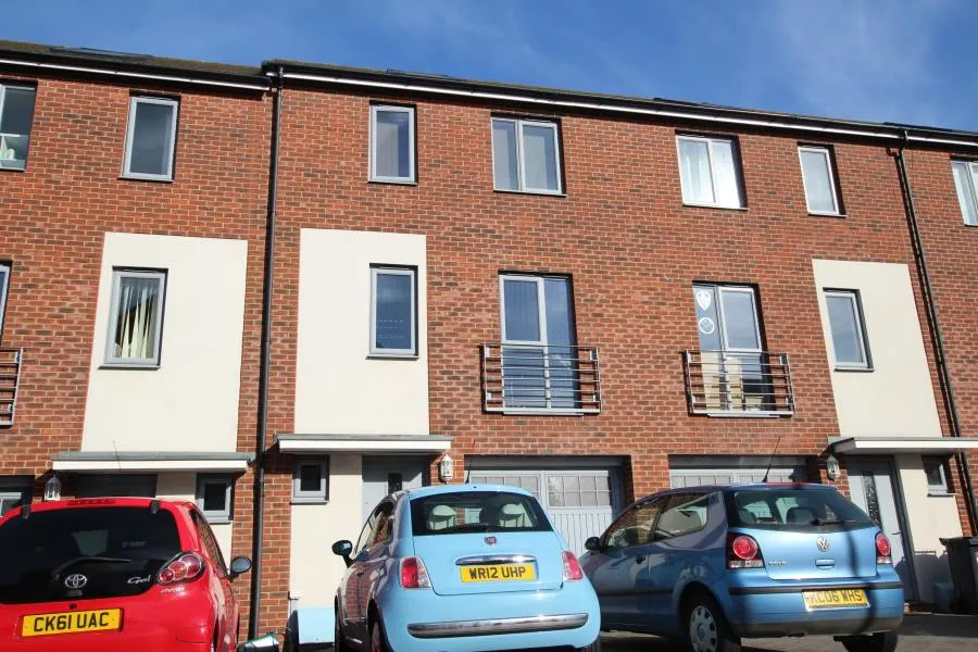 6 bed house to rent, Great Copsie Way, Stoke Gifford, BS16