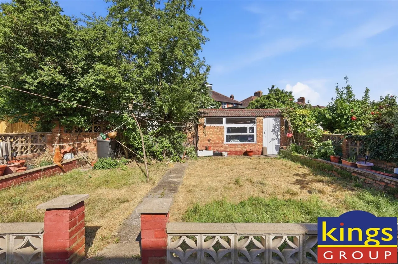 Felixstowe Road, Edmonon, N9, photo 13
