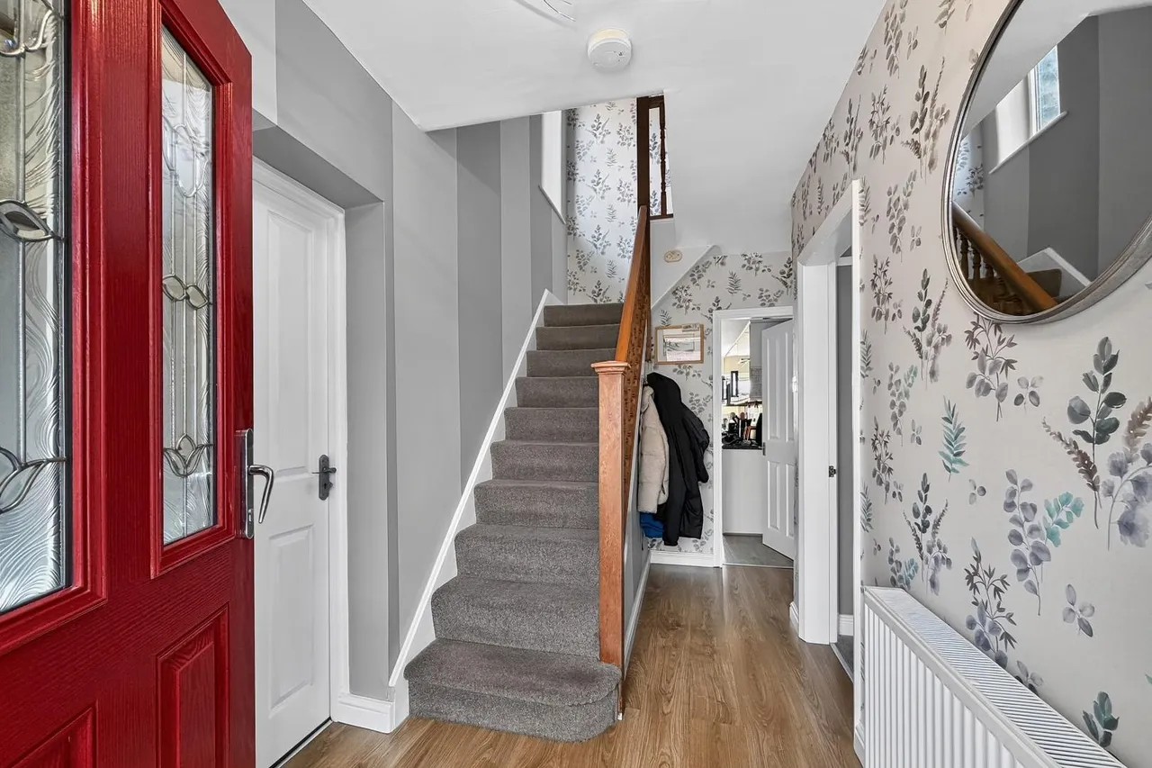Bedford Drive, Timperley, Cheshire WA15 7XB, photo 8