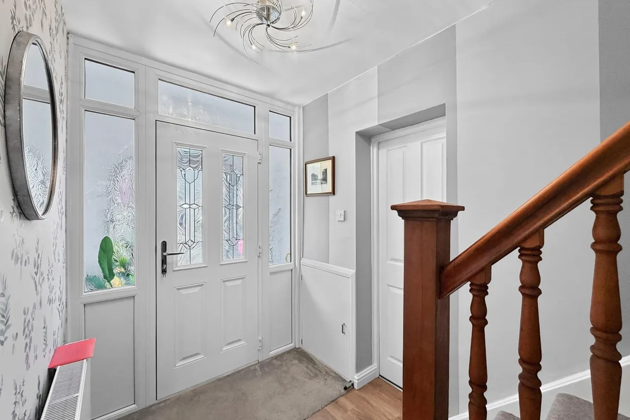 Bedford Drive, Timperley, Cheshire WA15 7XB, photo 14