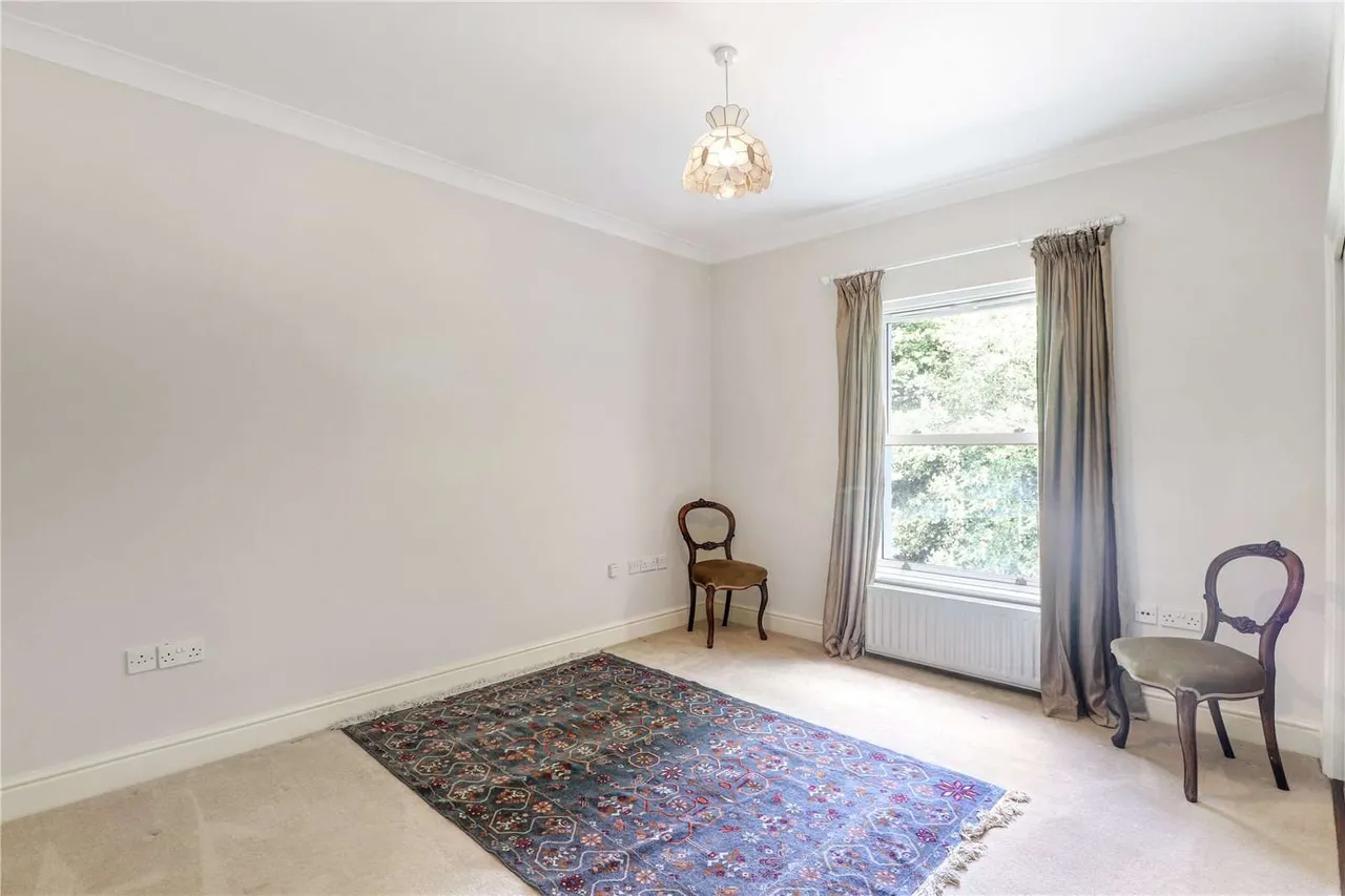 Beaumont Court, 25 Frant Road, Tunbridge Wells, Kent, TN2 5GT, photo 5