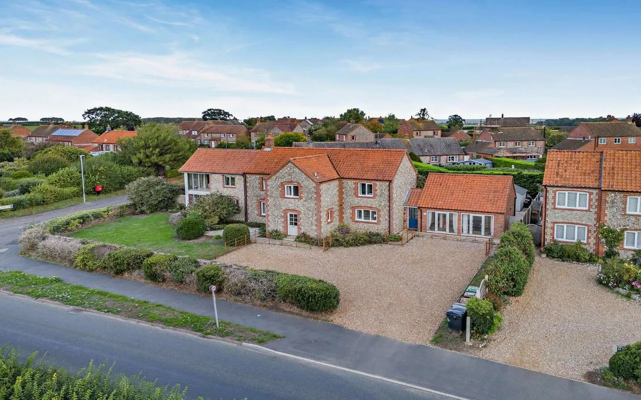 5 bed house for sale — Binham Road, Langham, Holt, Norfolk, NR25 7AB