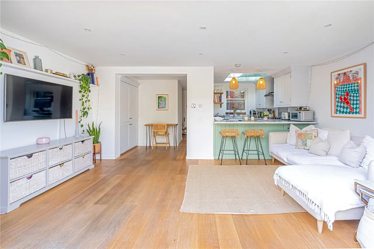 Sunnyside Road, Teddington, TW11 0RT, photo 3