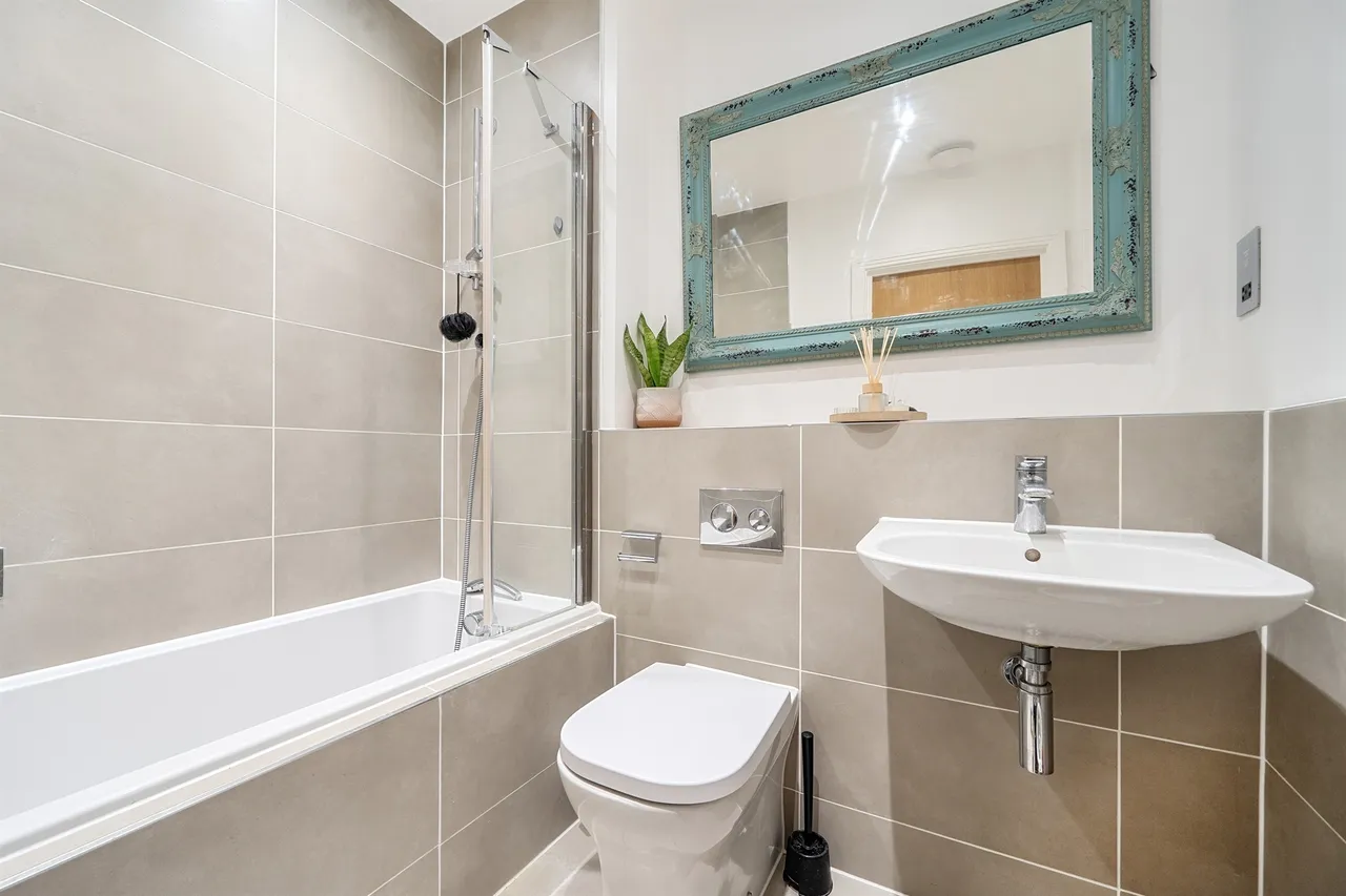 Grebe Way, Maidenhead, photo 12
