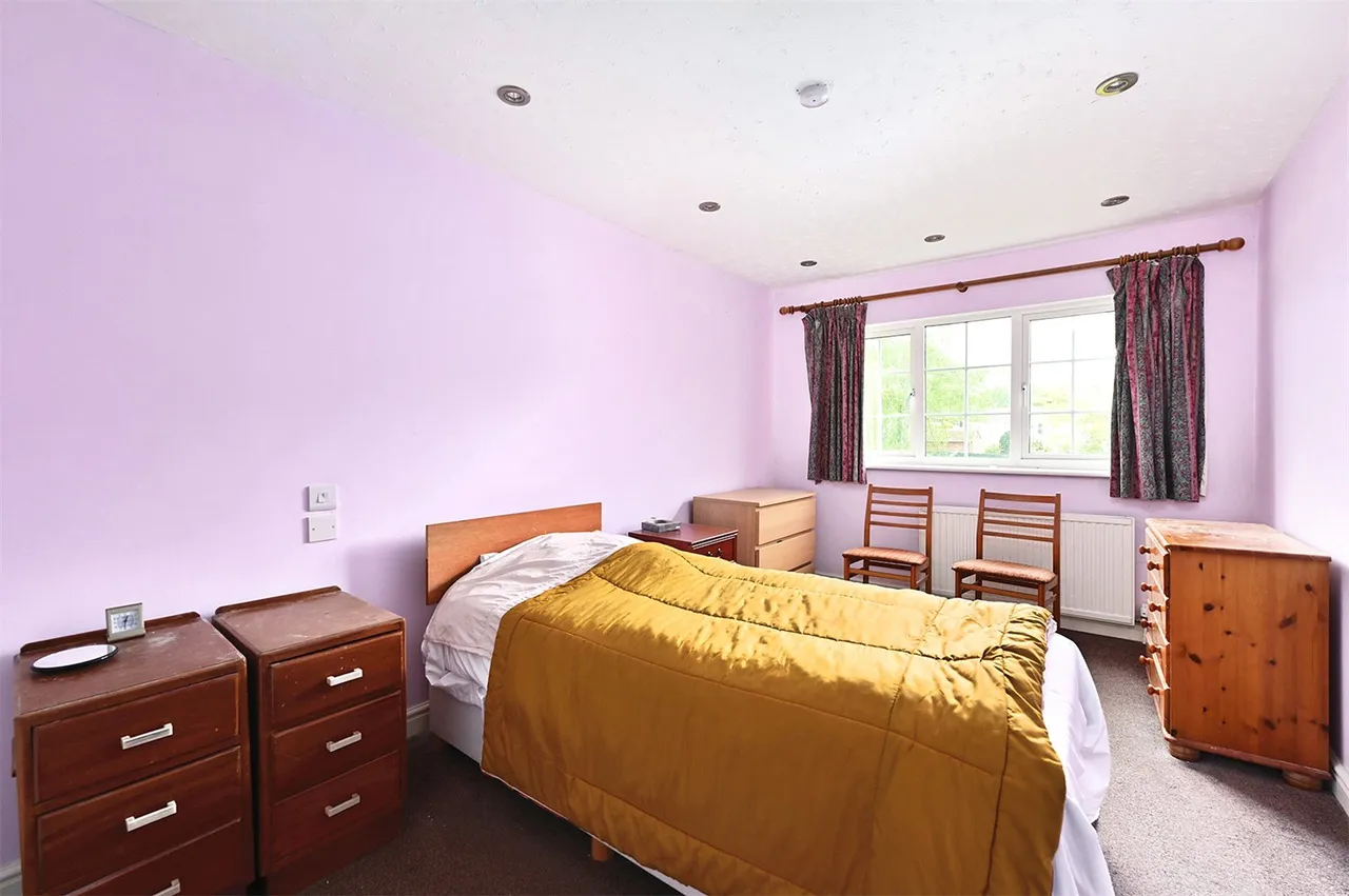 Frensham Close, Yateley, Hampshire, GU46 6QA, photo 8