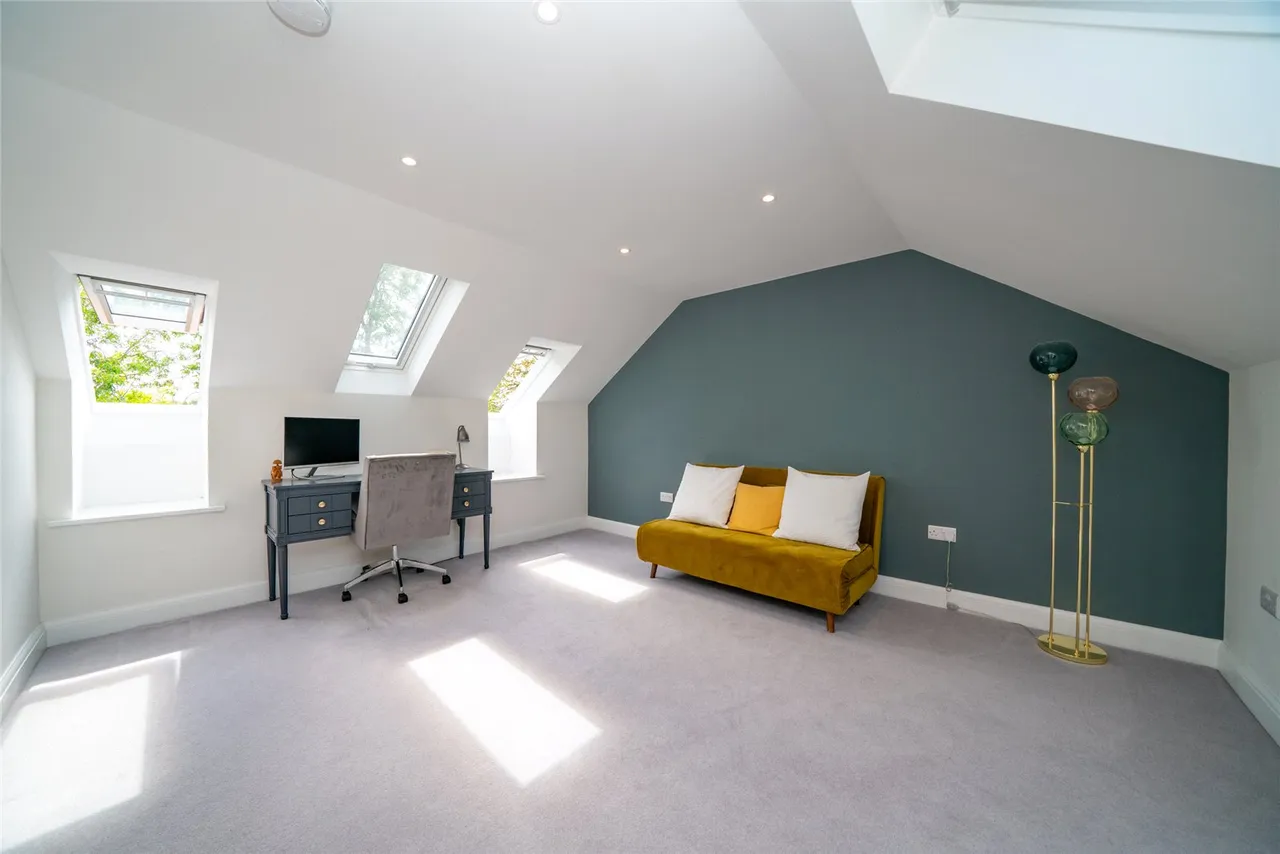 Heron Close, Wheathampstead, AL4, photo 9