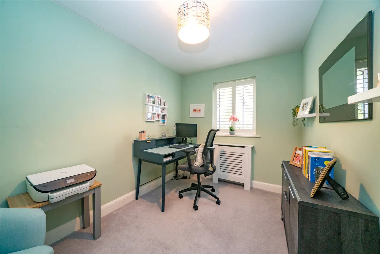 Heron Close, Wheathampstead, AL4, photo 12