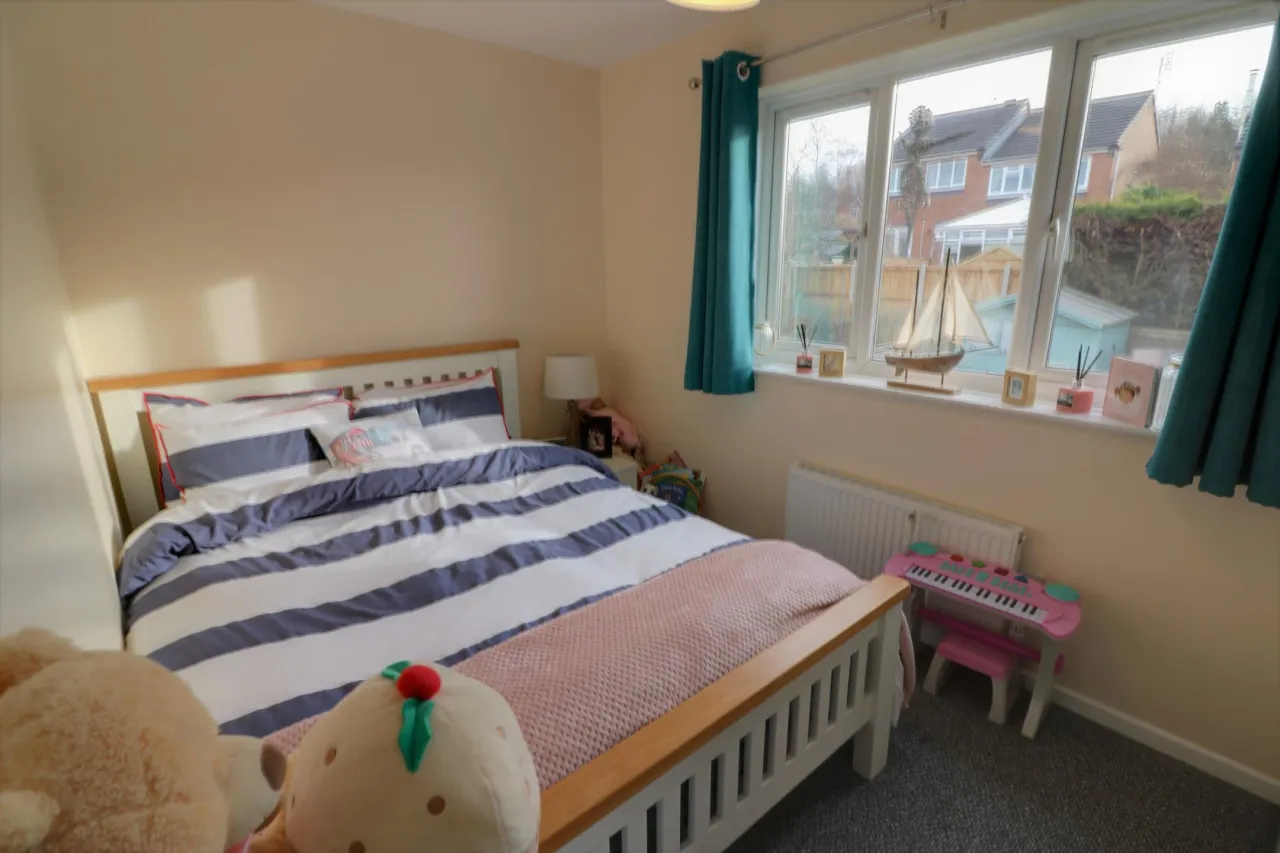 Holt Crescent, Cannock, photo 7