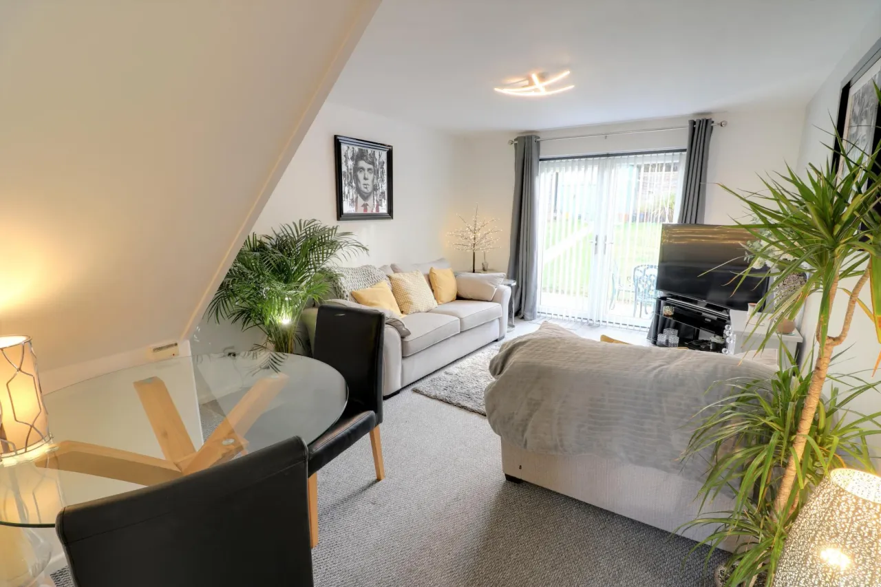 Holt Crescent, Cannock, photo 5