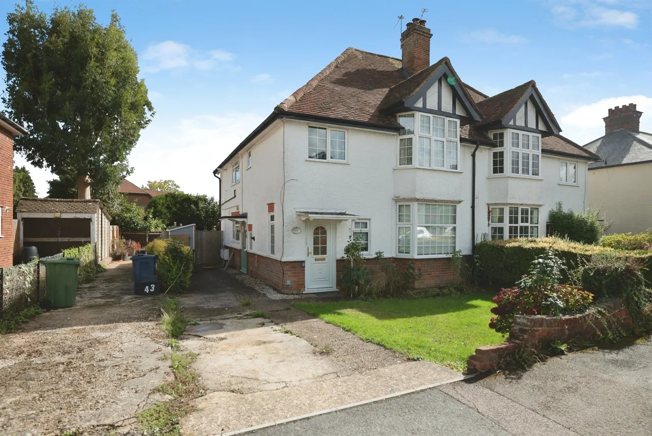 2 bed flat for sale — Lexham Gardens, Amersham