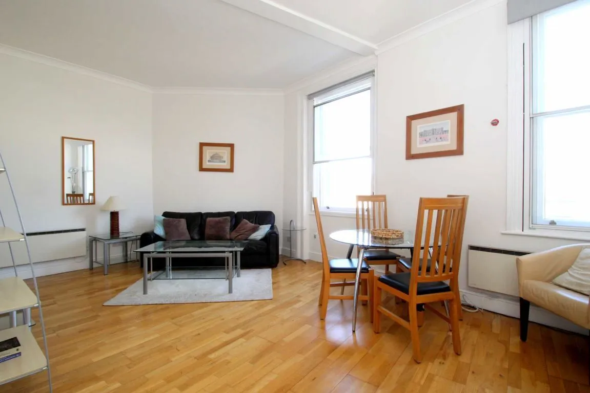 West Smithfield, EC1A, photo 5