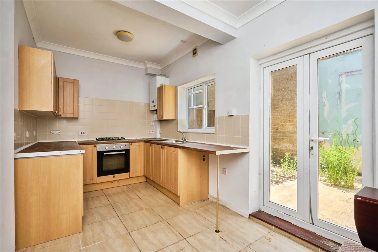 Fitzroy Street, Sandown, PO36, photo 4