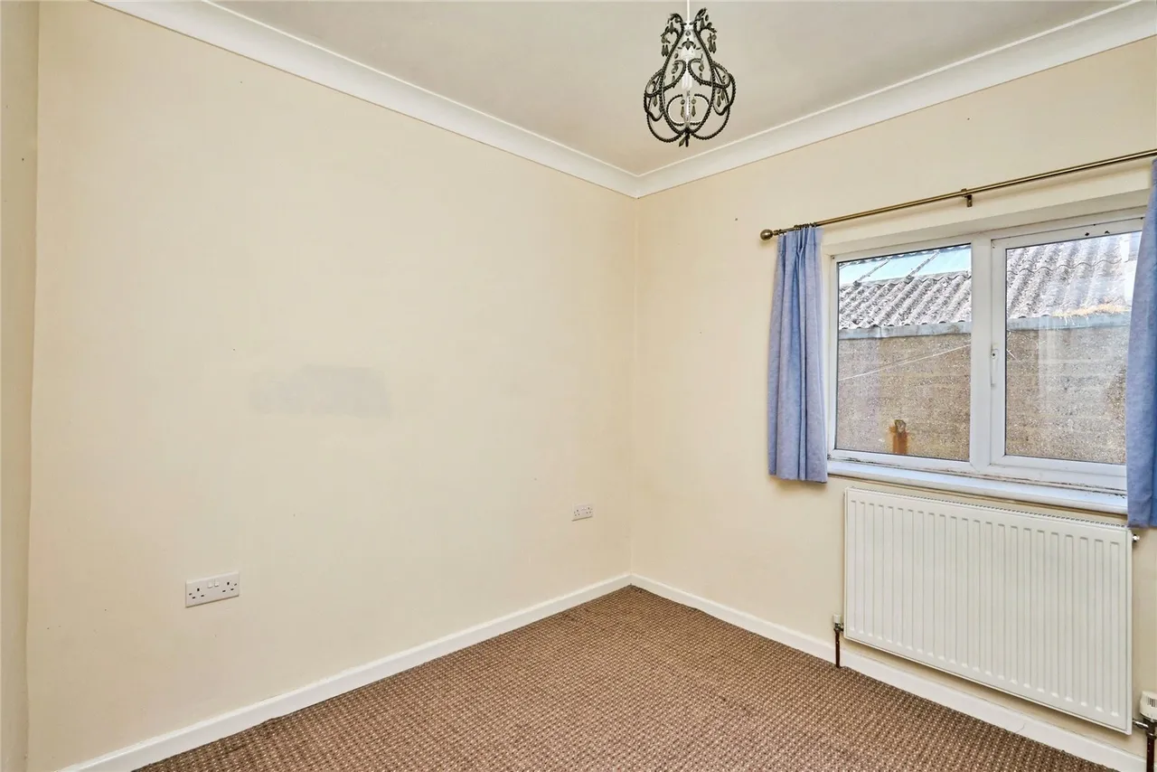 Fitzroy Street, Sandown, PO36, photo 9