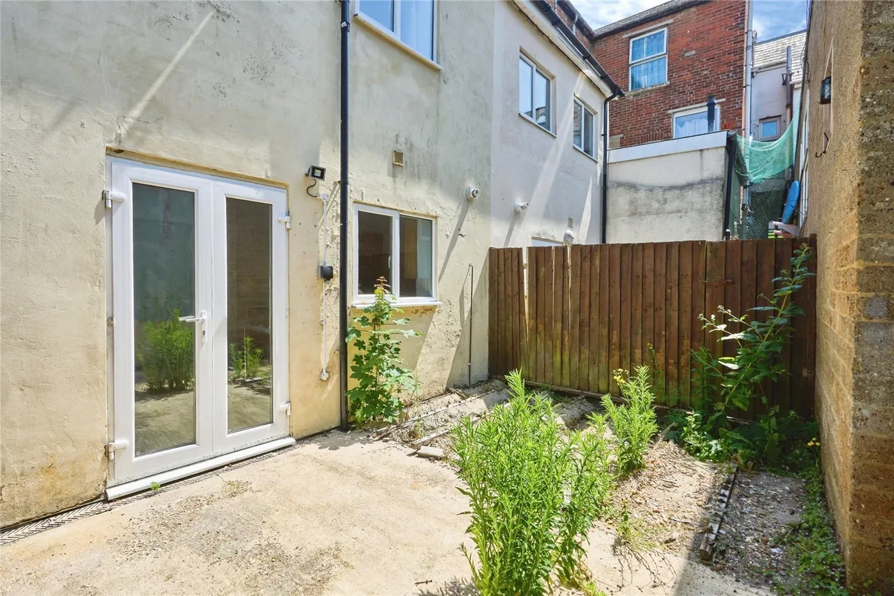 Fitzroy Street, Sandown, PO36, photo 6