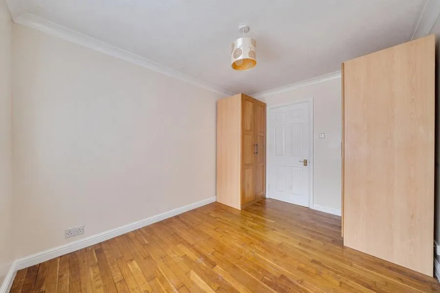 South View Gardens, Newbury, RG14, photo 12