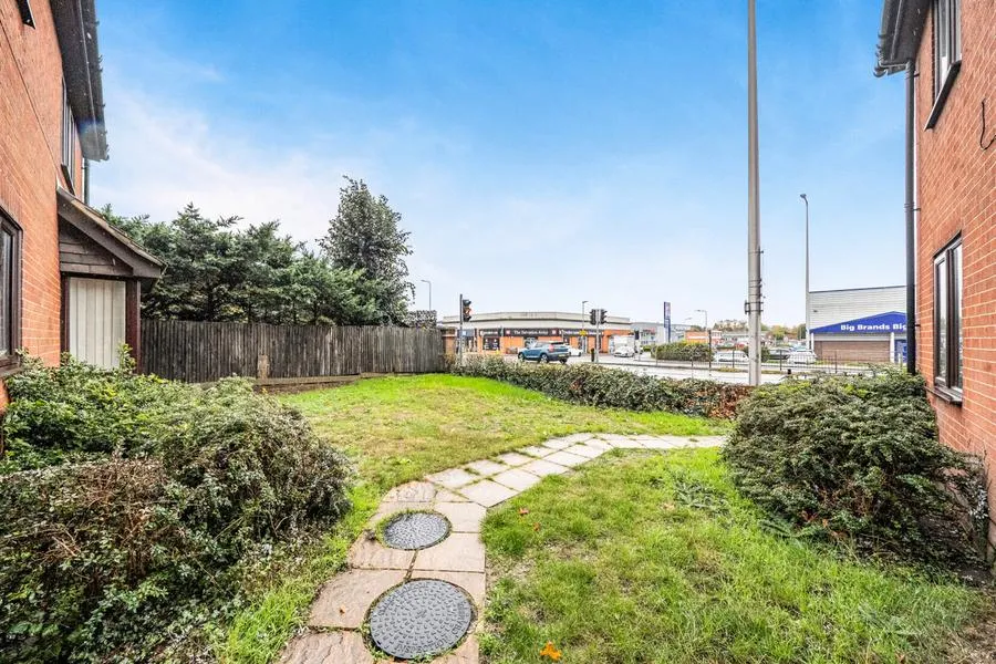 South View Gardens, Newbury, RG14, photo 14
