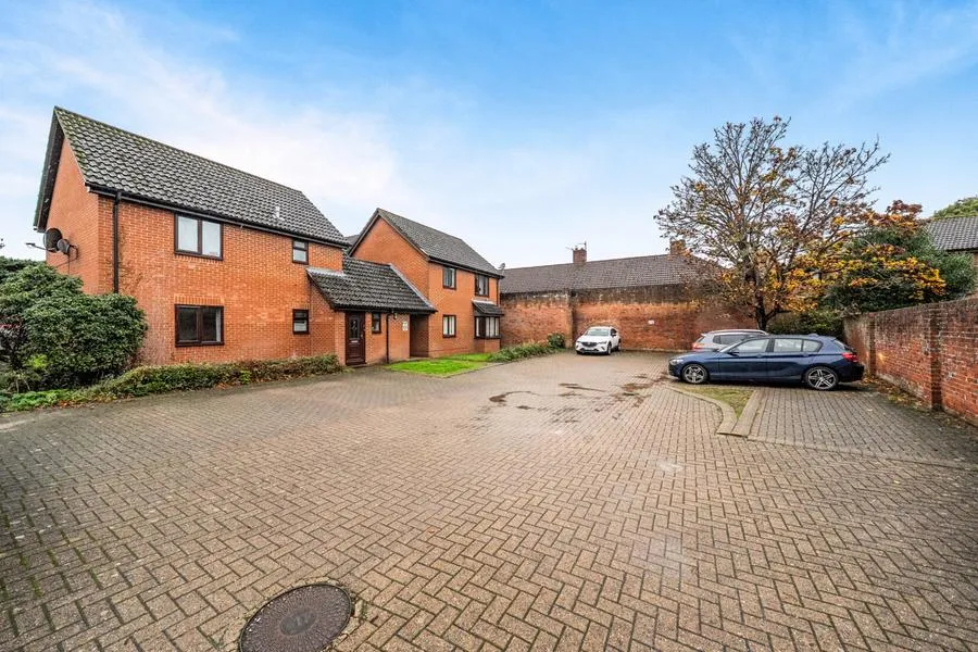 South View Gardens, Newbury, RG14, photo 16
