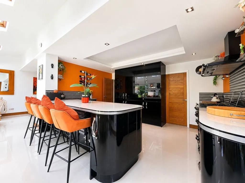 5 bed house for sale, Eachelhurst Road, Sutton Coldfield, B76