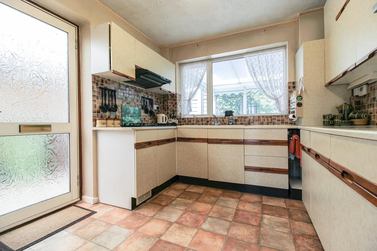Blunden Road, Farnborough, GU14 8QL, photo 8
