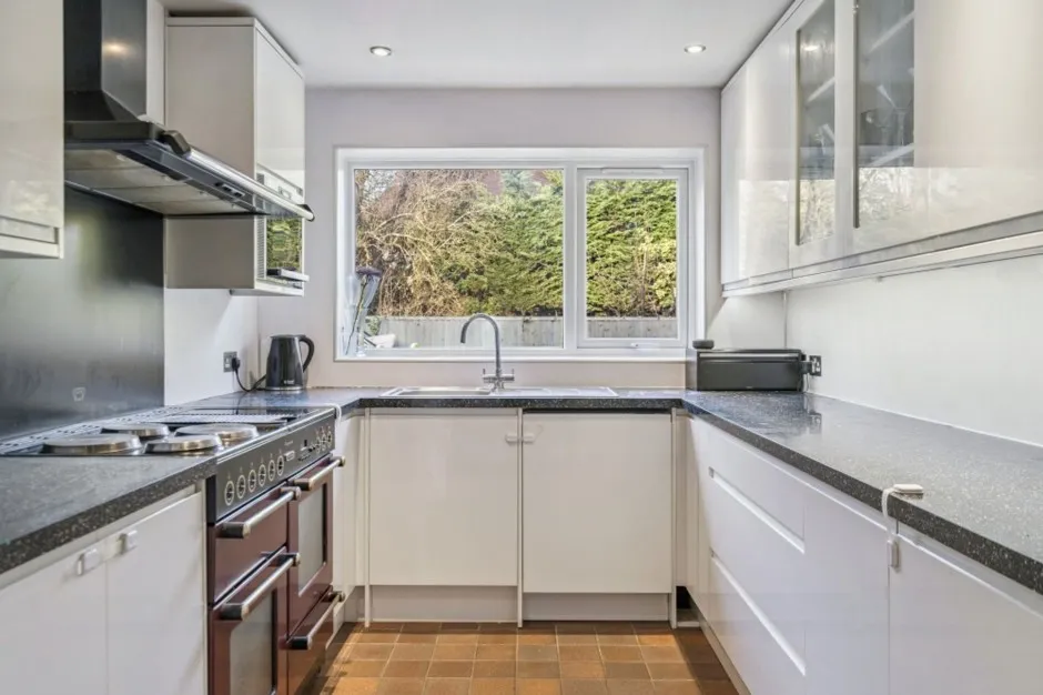 Finians Close, Uxbridge, UB10, photo 5