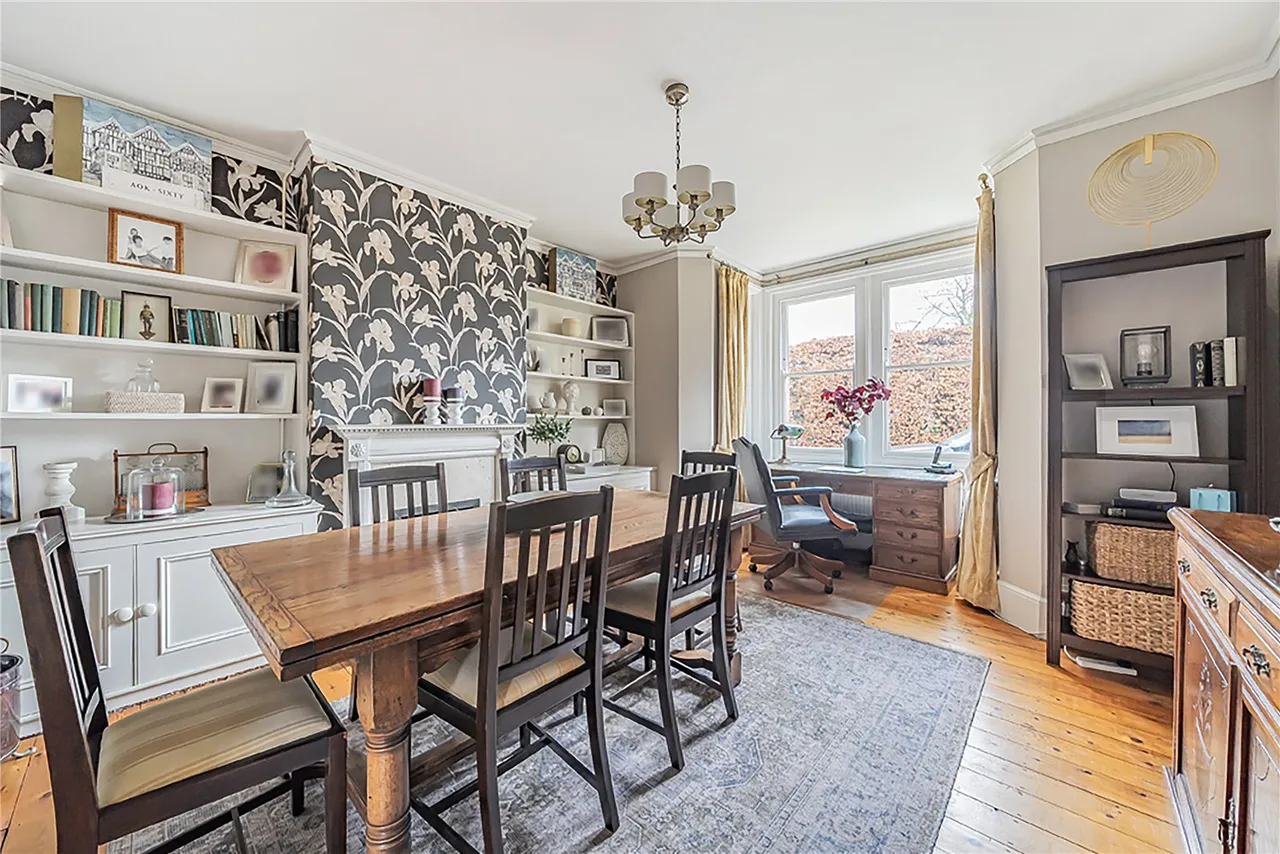 Mount Pleasant, Hartley Wintney, Hampshire, RG27 8PW, photo 2