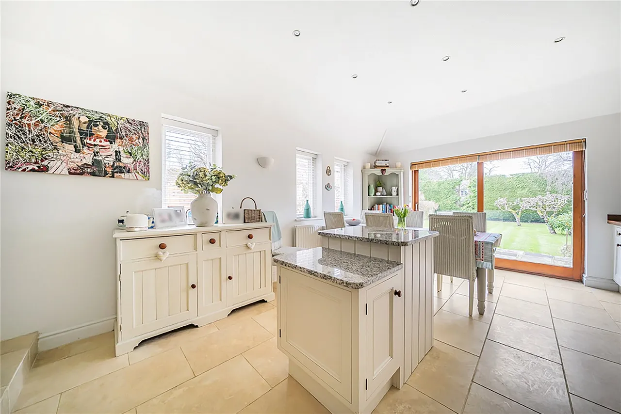 Mount Pleasant, Hartley Wintney, Hampshire, RG27 8PW, photo 5