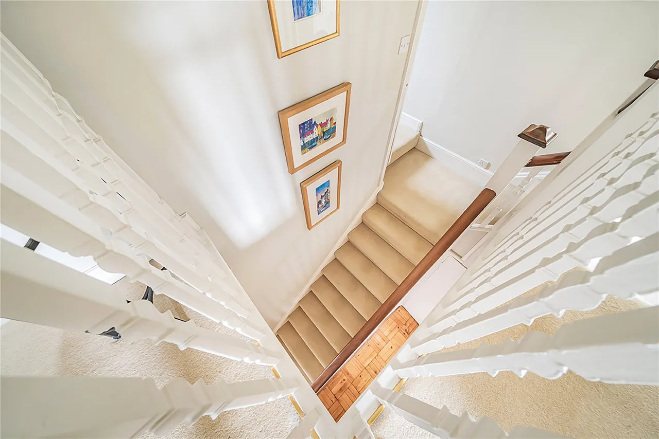 Mount Pleasant, Hartley Wintney, Hampshire, RG27 8PW, photo 9