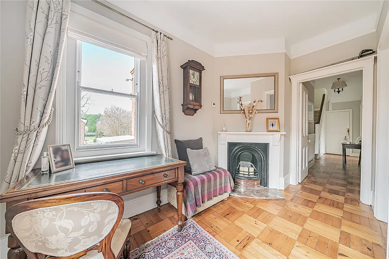 Mount Pleasant, Hartley Wintney, Hampshire, RG27 8PW, photo 10