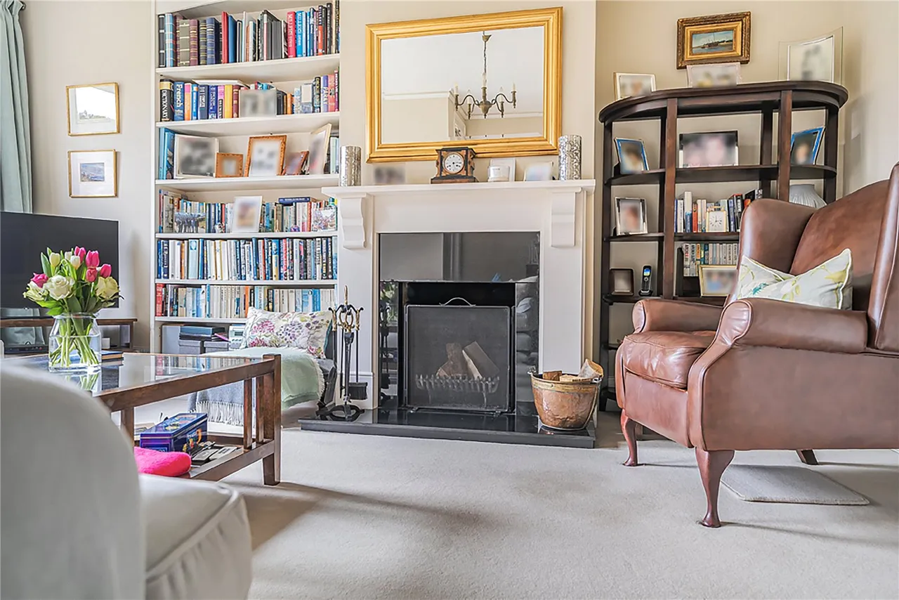 Mount Pleasant, Hartley Wintney, Hampshire, RG27 8PW, photo 8