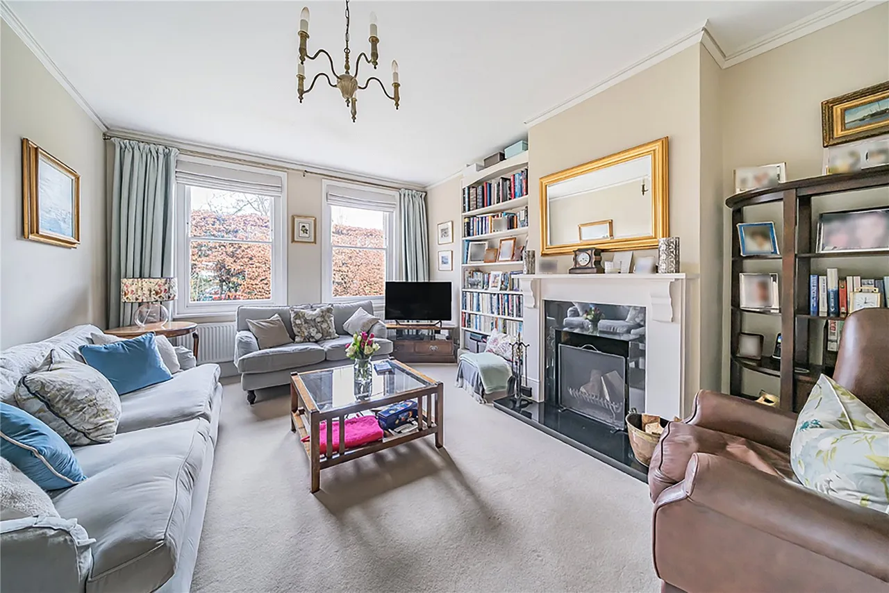 Mount Pleasant, Hartley Wintney, Hampshire, RG27 8PW, photo 3