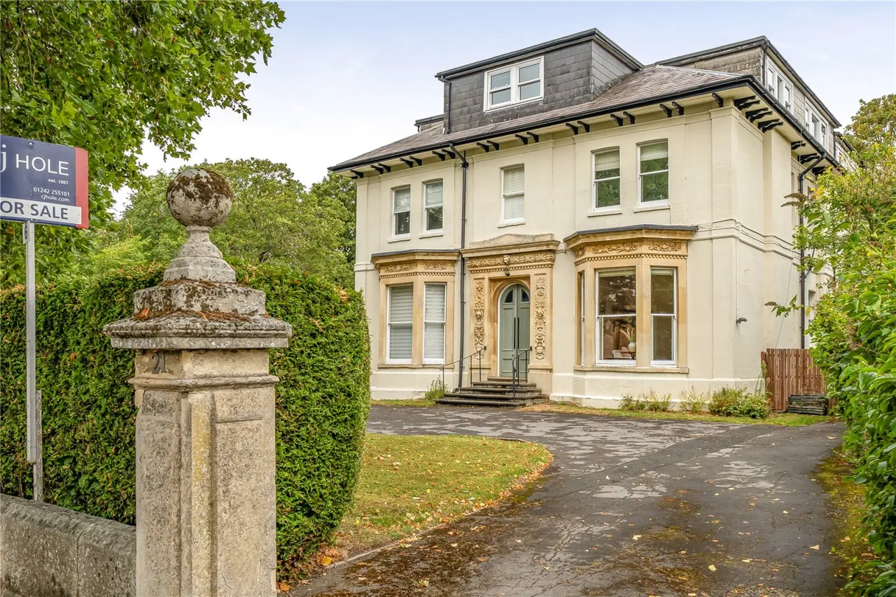 Queens Road, Cheltenham, GL50, photo 21