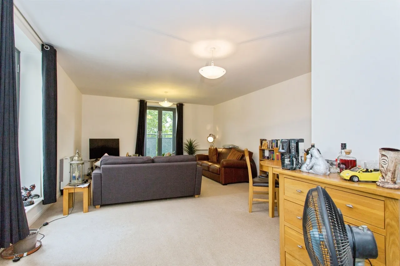 2 bed flat for sale, High Street, Cambridge, CB23