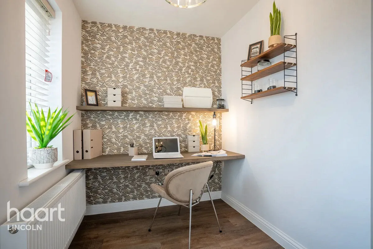 Lawrence Road, Wittering, PE8, photo 6