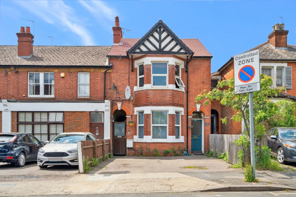 2 bed flat for sale, Hallowell Road, Northwood, HA6