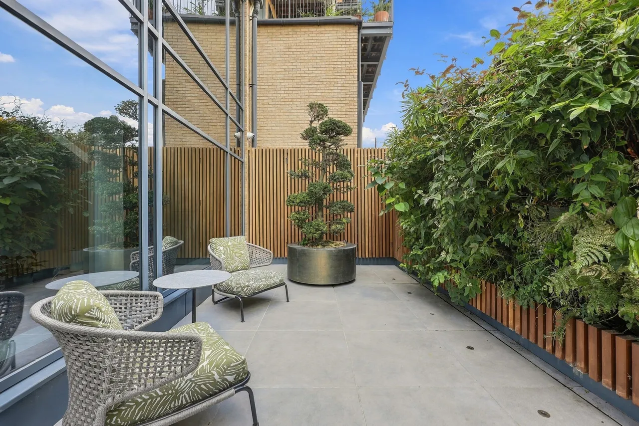 Fairfield Road, London, E3, photo 20