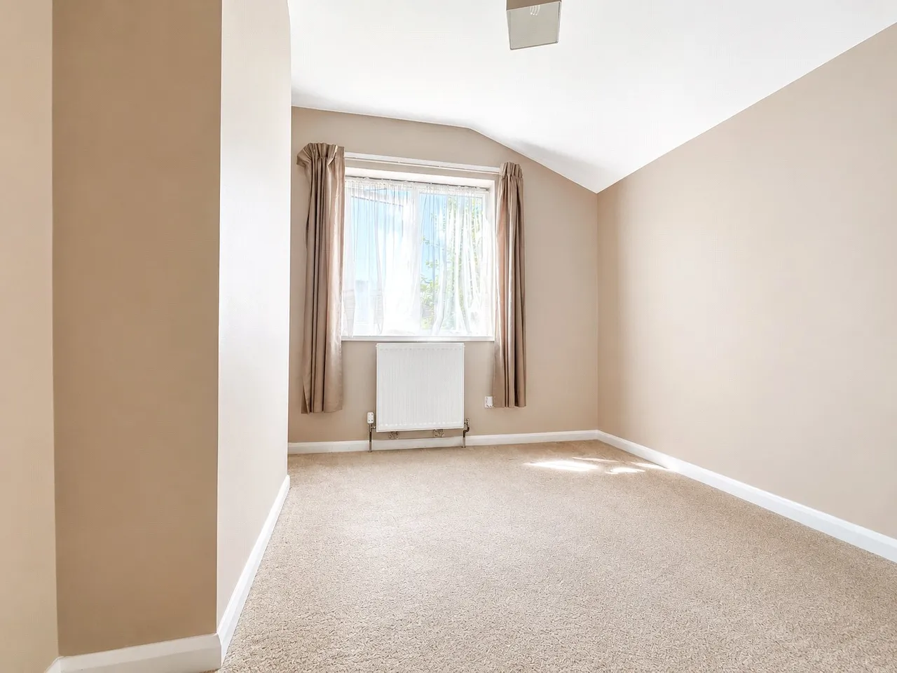 Brookdale Road, London, SE6, photo 13