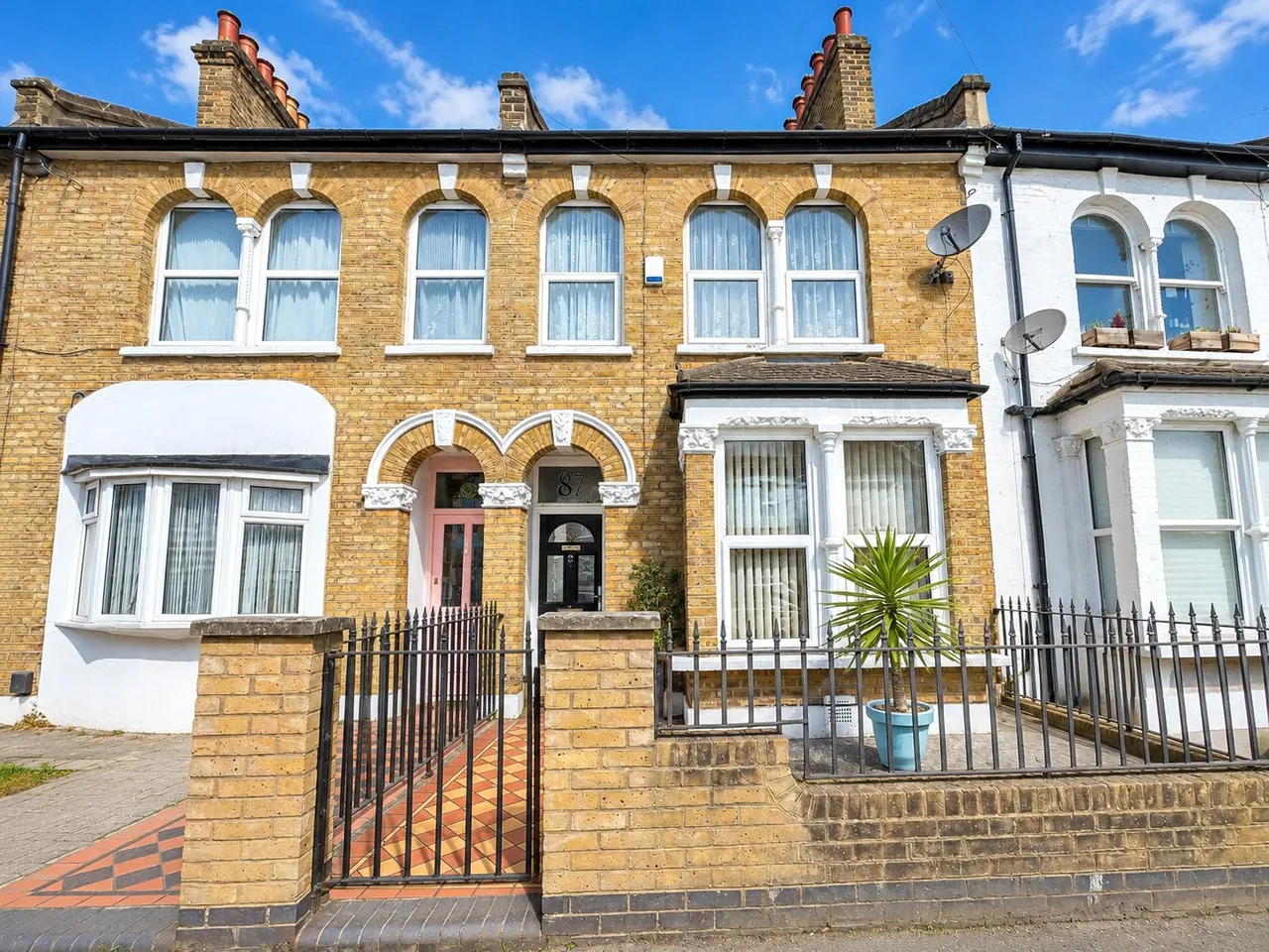 3 bed house for sale, Brookdale Road, London, SE6