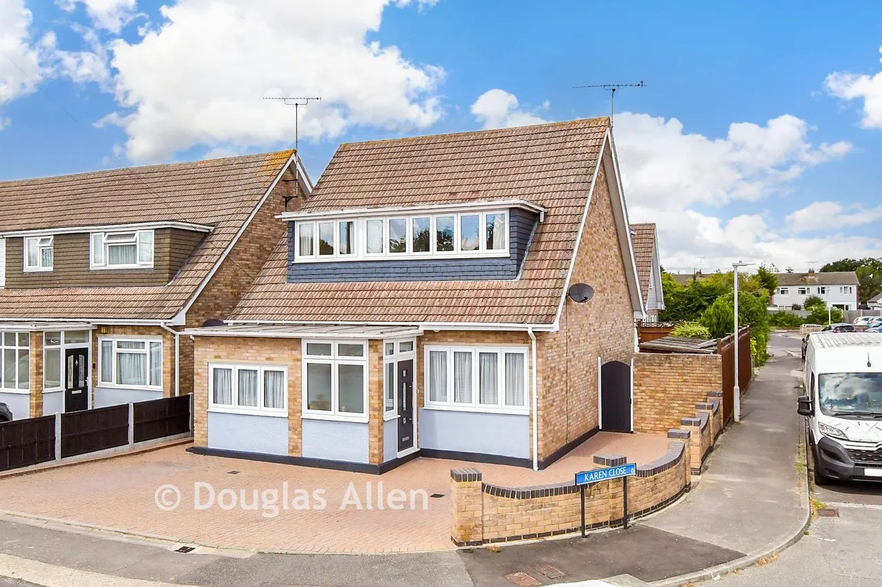 4 bed house for sale, Oakhurst Drive, Wickford, SS12