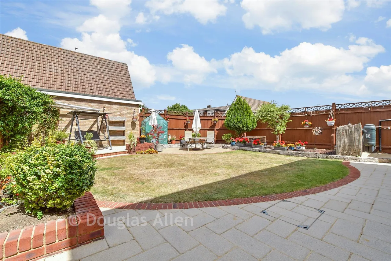 Oakhurst Drive, Wickford, SS12, photo 12
