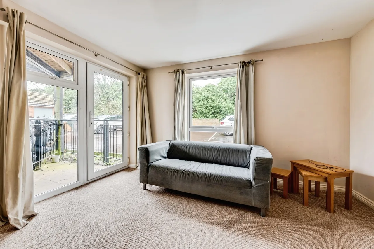Celsus Grove, Swindon, Wiltshire, SN1, photo 2