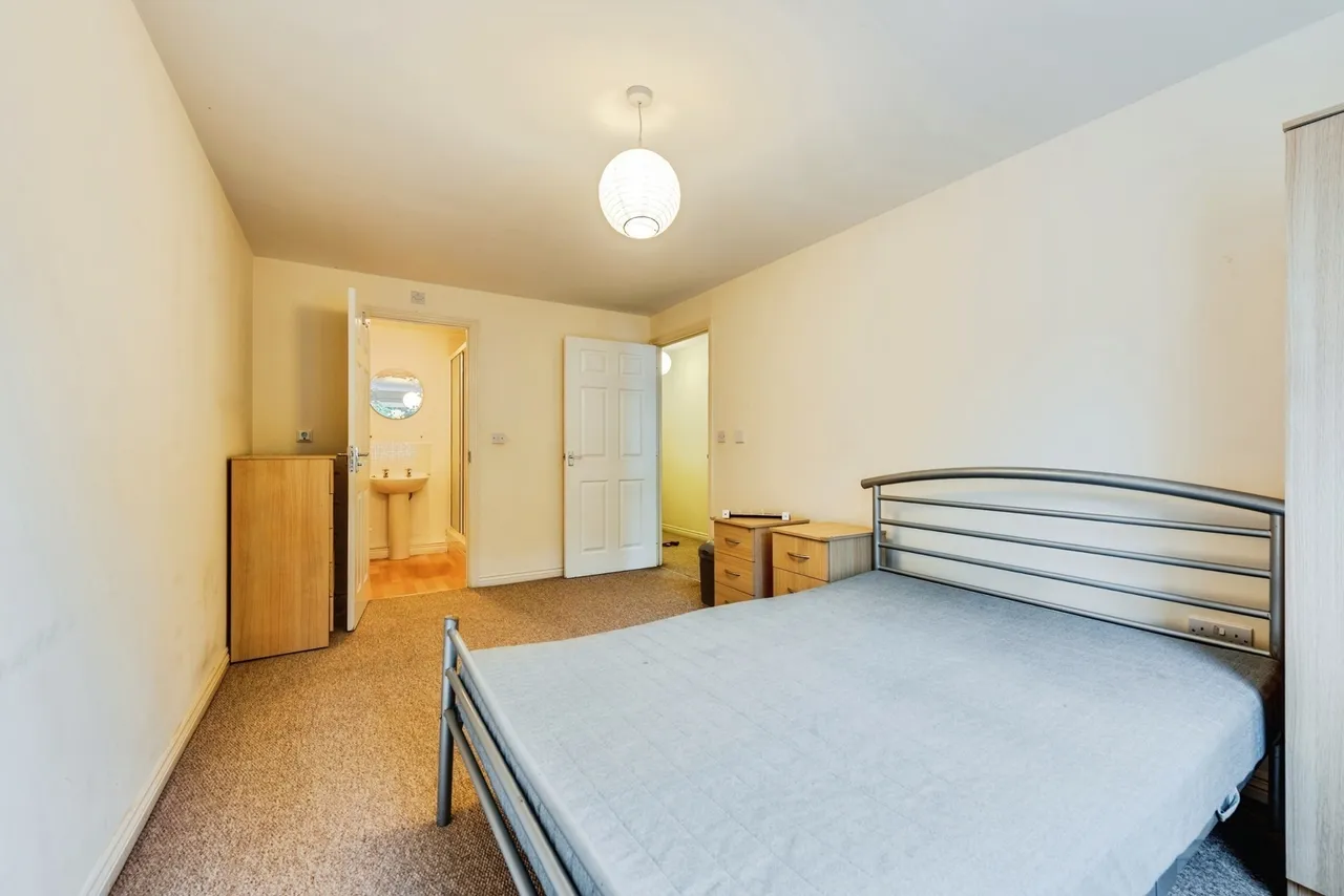 Celsus Grove, Swindon, Wiltshire, SN1, photo 12