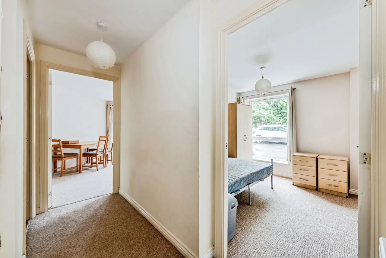 Celsus Grove, Swindon, Wiltshire, SN1, photo 4