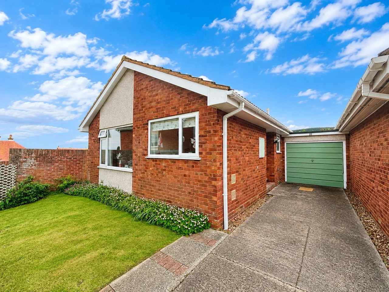 Windsor Close, Minehead, TA24, photo 12
