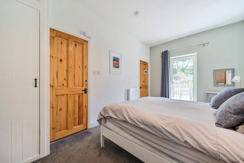 Lickbarrow Road, LA23, photo 20