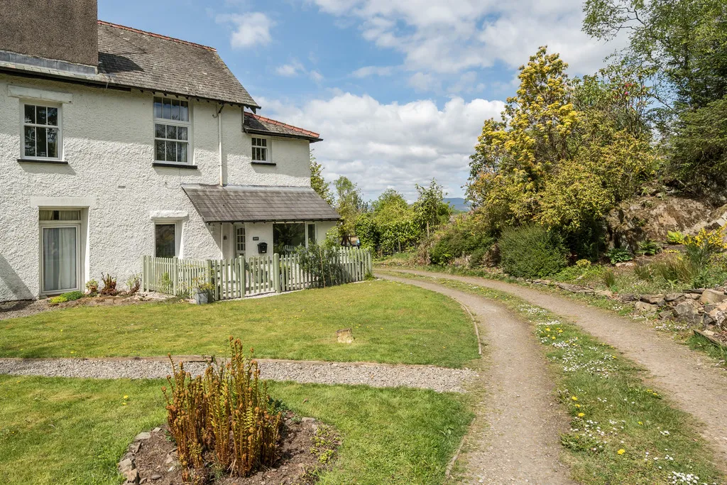 Lickbarrow Road, LA23, photo 26