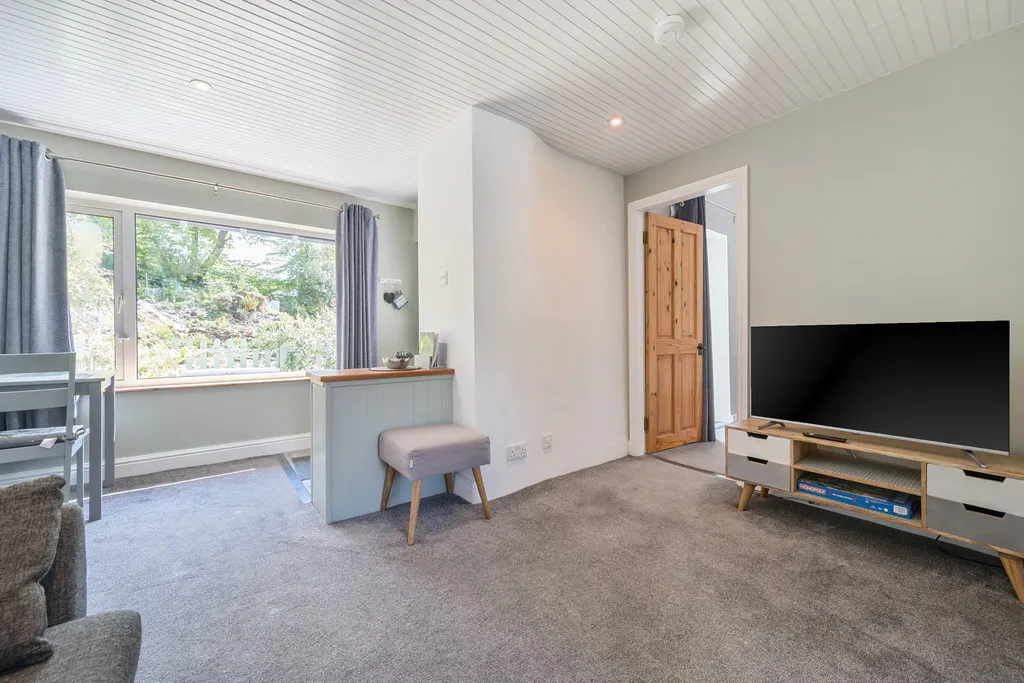 Lickbarrow Road, LA23, photo 12