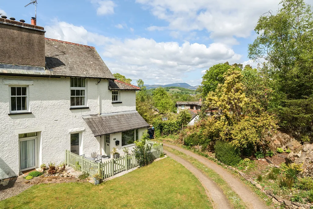 1 bed flat for sale, Lickbarrow Road, LA23