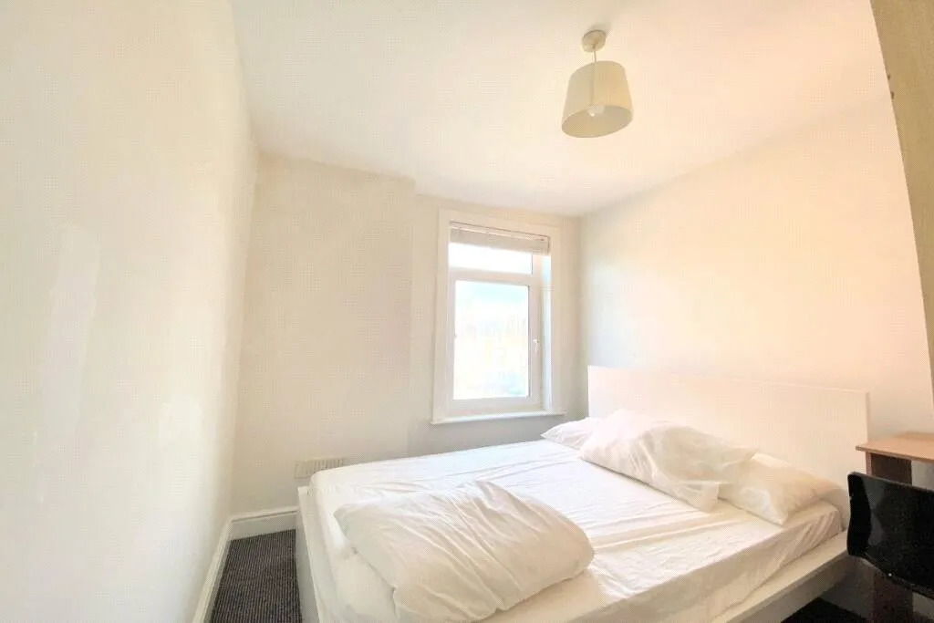 Bramble Road, Southsea, PO4, photo 7