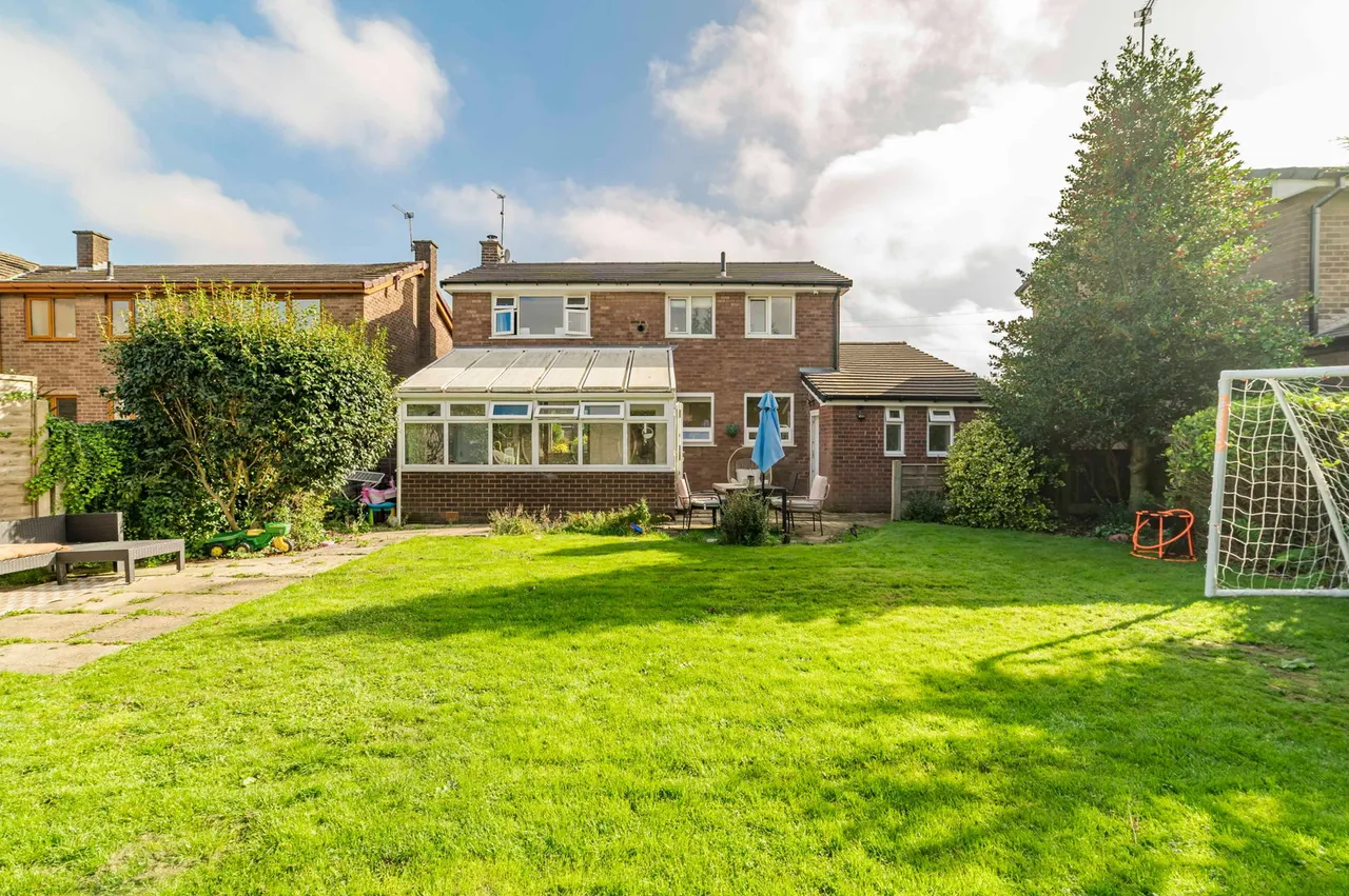 Thornbank Close, Hopwood, photo 26