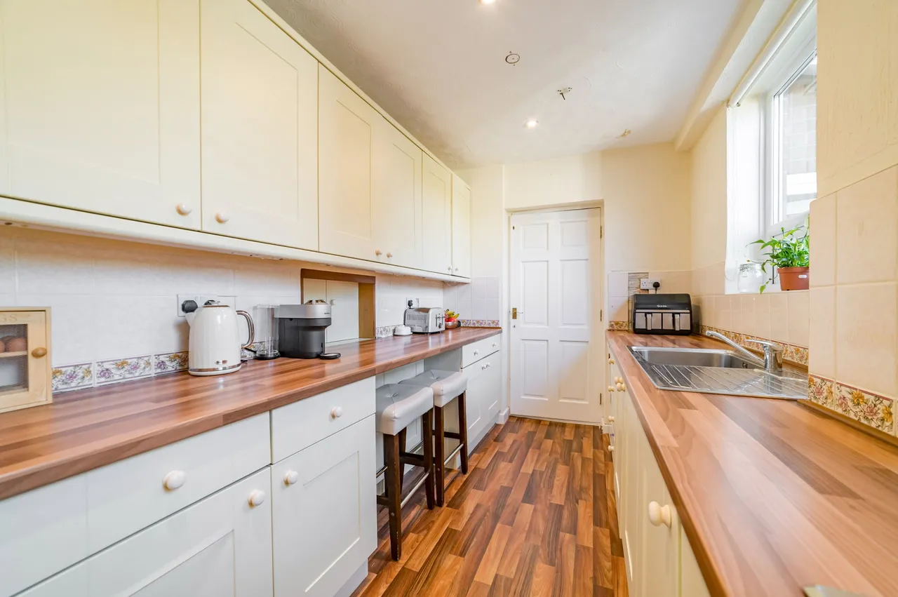 Thornbank Close, Hopwood, photo 11